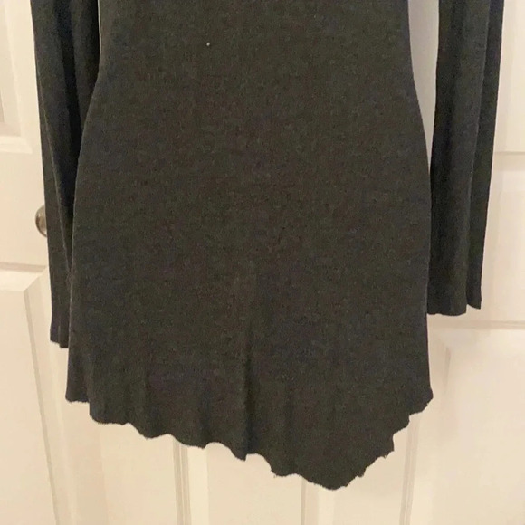 Cable & Gauge dark gray Sweater small V-neck - Picture 4 of 5